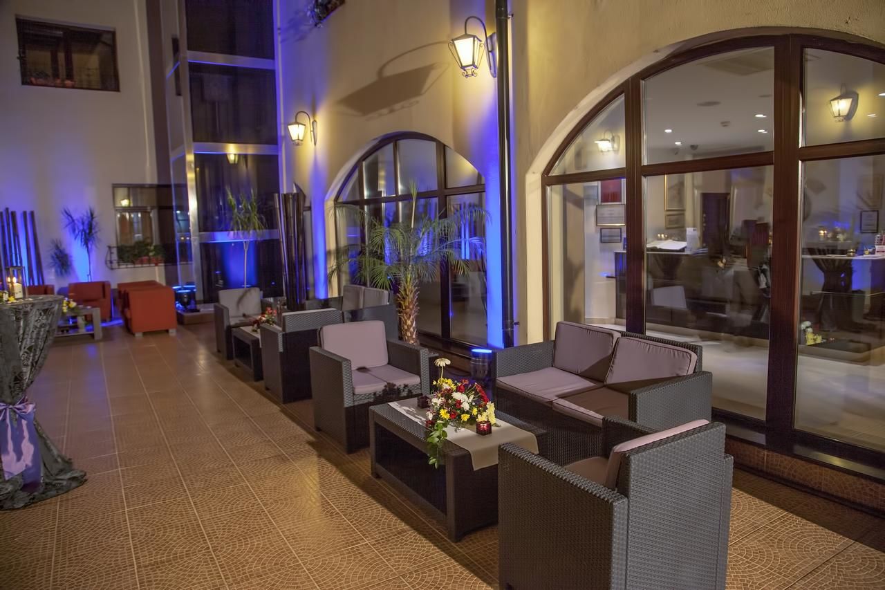 Отель Hotel Trianon Бухарест-38