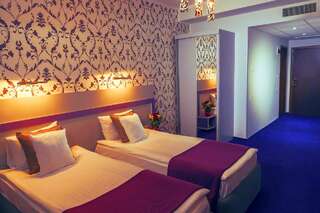 Отель Hotel Trianon Бухарест Стандартный двухместный номер с 2 отдельными кроватями-1